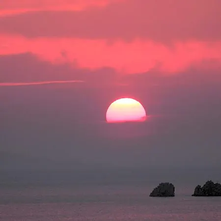 Sunset View Hotell 3*
