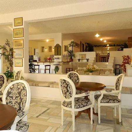 Sunset View 3* Párosz